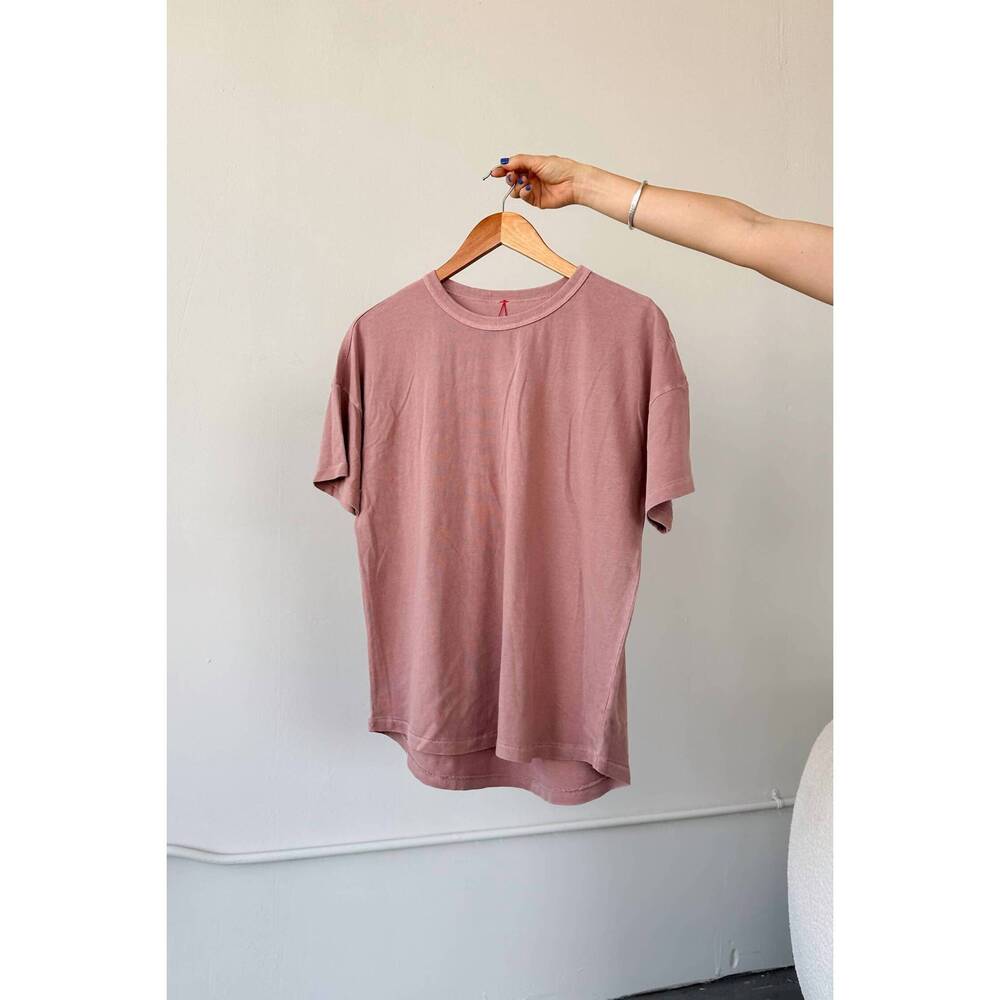 NEW LE BON SHOPPE women's shoppe her tee in dried rose
